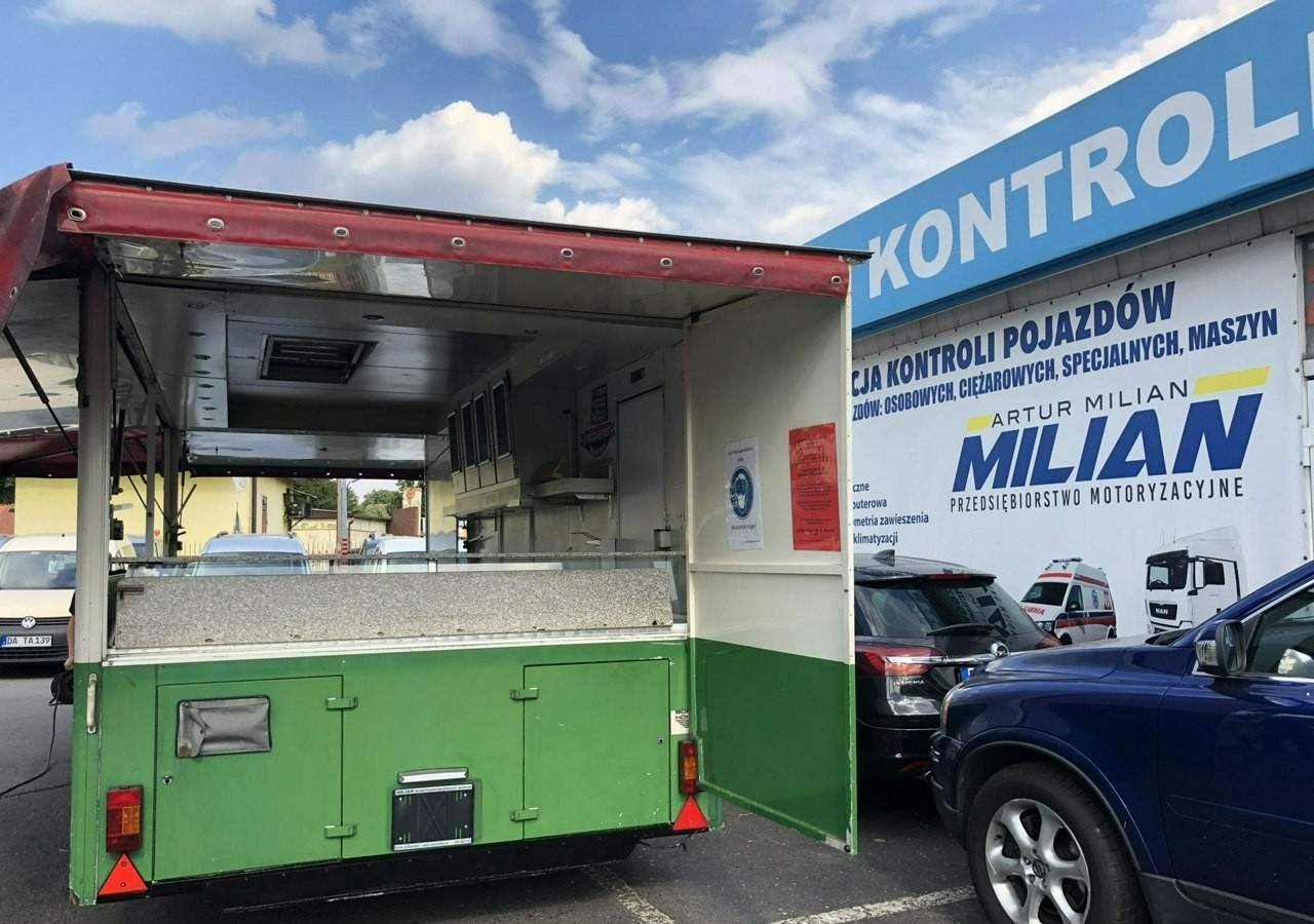 Inna Inny Autosklep Gastronomicznay Foodtruck sklep Food truck Gril imbis Borc - Food trailer: picture 3 Inna Inny Autosklep Gastronomicznay Foodtruck sklep Food truck Gril imbis Borc - Food trailer: picture 3