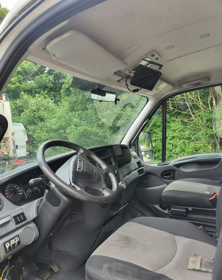 Iveco Inny Iveco Iveco 70C15 Wywrotka 3-strony Doka Dokka 6-osob 2013 - Tipper van: picture 5 Iveco Inny Iveco Iveco 70C15 Wywrotka 3-strony Doka Dokka 6-osob 2013 - Tipper van: picture 5