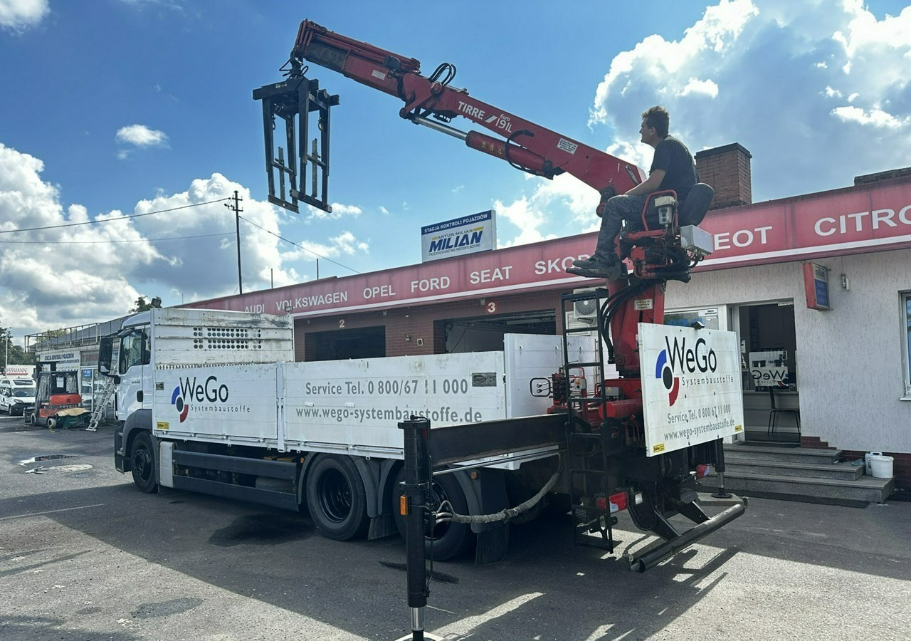 MAN Inny MAN MAN TGS 26.360 Skrzynia HDS + hwytak 2008 - Dropside/ Flatbed truck, Crane truck: picture 3 MAN Inny MAN MAN TGS 26.360 Skrzynia HDS + hwytak 2008 - Dropside/ Flatbed truck, Crane truck: picture 3