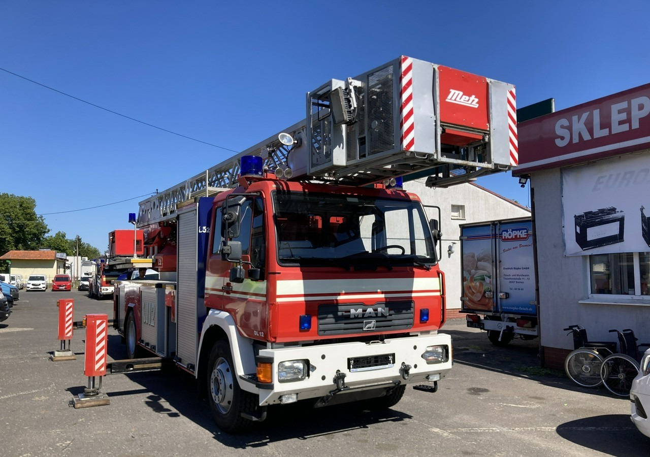 MAN Inny MAN Man 15,280 Straż pożarna drabina Strażacka zwyżka podnośnik 32m Metz - Fire engine: picture 3 MAN Inny MAN Man 15,280 Straż pożarna drabina Strażacka zwyżka podnośnik 32m Metz - Fire engine: picture 3