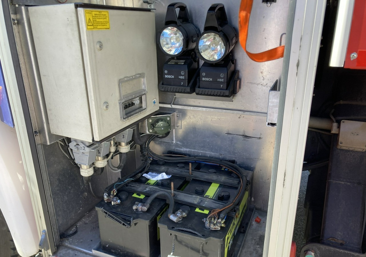 MAN Inny MAN Man 15,280 Straż pożarna drabina Strażacka zwyżka podnośnik 32m Metz - Fire engine: picture 5 MAN Inny MAN Man 15,280 Straż pożarna drabina Strażacka zwyżka podnośnik 32m Metz - Fire engine: picture 5