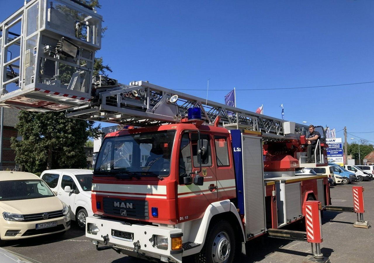 MAN Inny MAN Man 15,280 Straż pożarna drabina Strażacka zwyżka podnośnik 32m Metz - Fire engine: picture 2 MAN Inny MAN Man 15,280 Straż pożarna drabina Strażacka zwyżka podnośnik 32m Metz - Fire engine: picture 2
