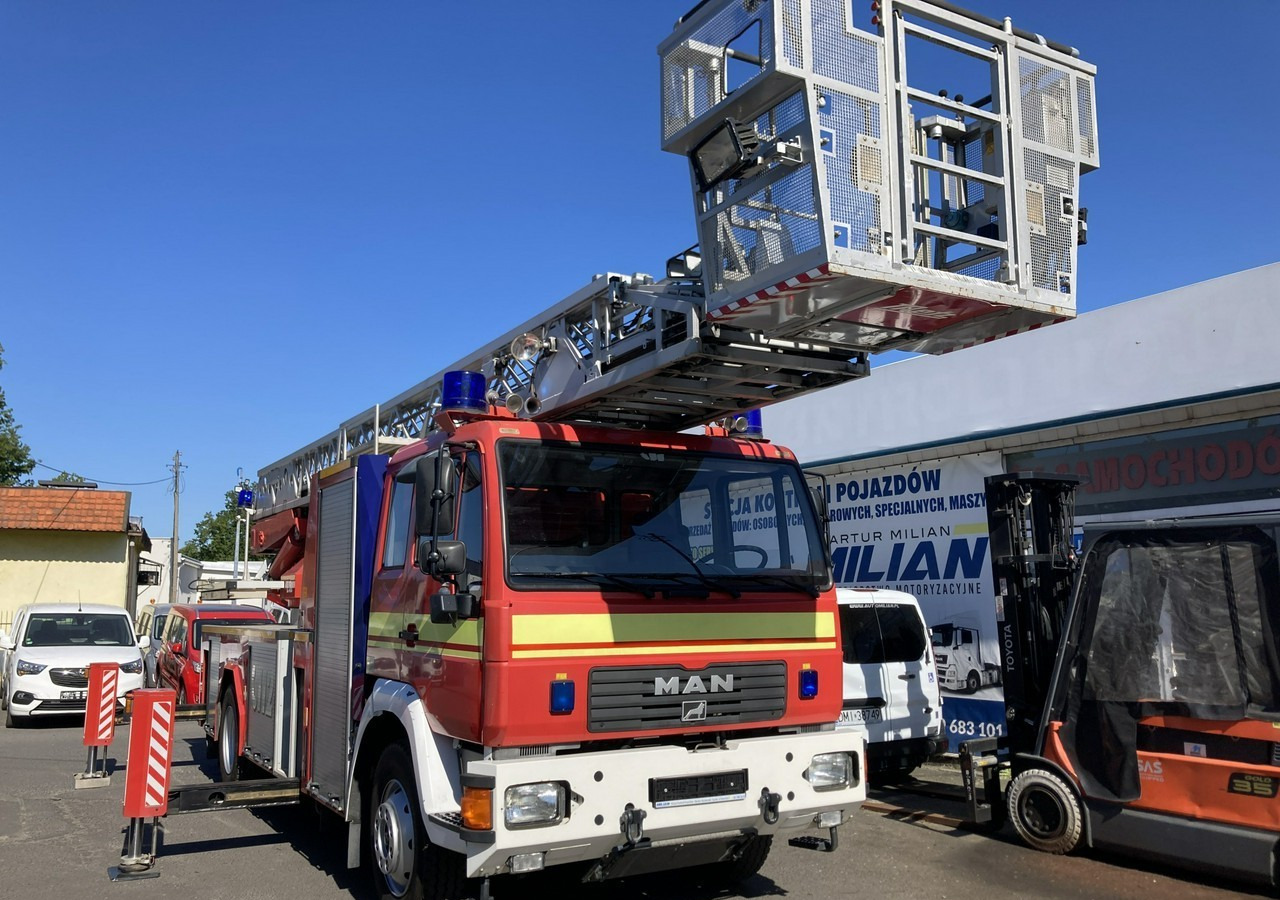 Fire engine MAN L 2000 MAN 15,280 Straż pożarna drabina Strażacka zwyżka 32m Metz Model 20: picture 9 Fire engine MAN L 2000 MAN 15,280 Straż pożarna drabina Strażacka zwyżka 32m Metz Model 20: picture 9