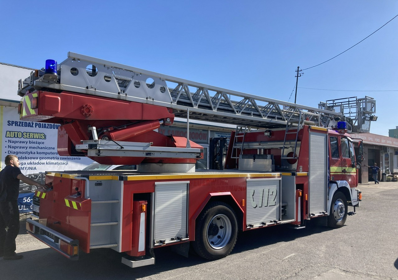 Fire engine MAN L 2000 MAN 15,280 Straż pożarna drabina Strażacka zwyżka 32m Metz Model 20: picture 11 Fire engine MAN L 2000 MAN 15,280 Straż pożarna drabina Strażacka zwyżka 32m Metz Model 20: picture 11