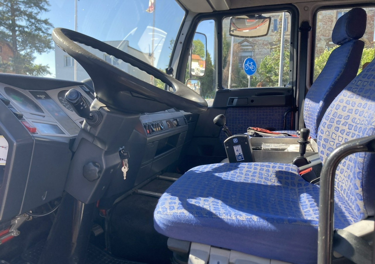 Fire engine MAN L 2000 MAN 15,280 Straż pożarna drabina Strażacka zwyżka 32m Metz Model 20: picture 13 Fire engine MAN L 2000 MAN 15,280 Straż pożarna drabina Strażacka zwyżka 32m Metz Model 20: picture 13