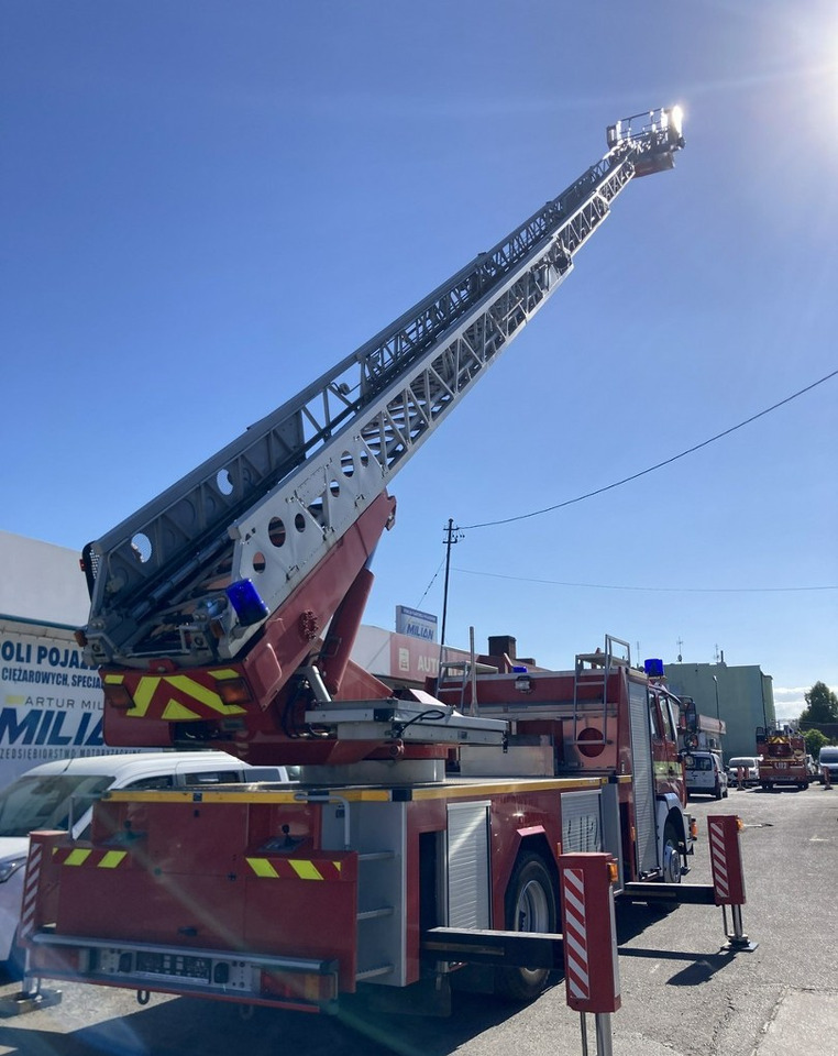 Fire engine MAN L 2000 MAN 15,280 Straż pożarna drabina Strażacka zwyżka 32m Metz Model 20: picture 6 Fire engine MAN L 2000 MAN 15,280 Straż pożarna drabina Strażacka zwyżka 32m Metz Model 20: picture 6