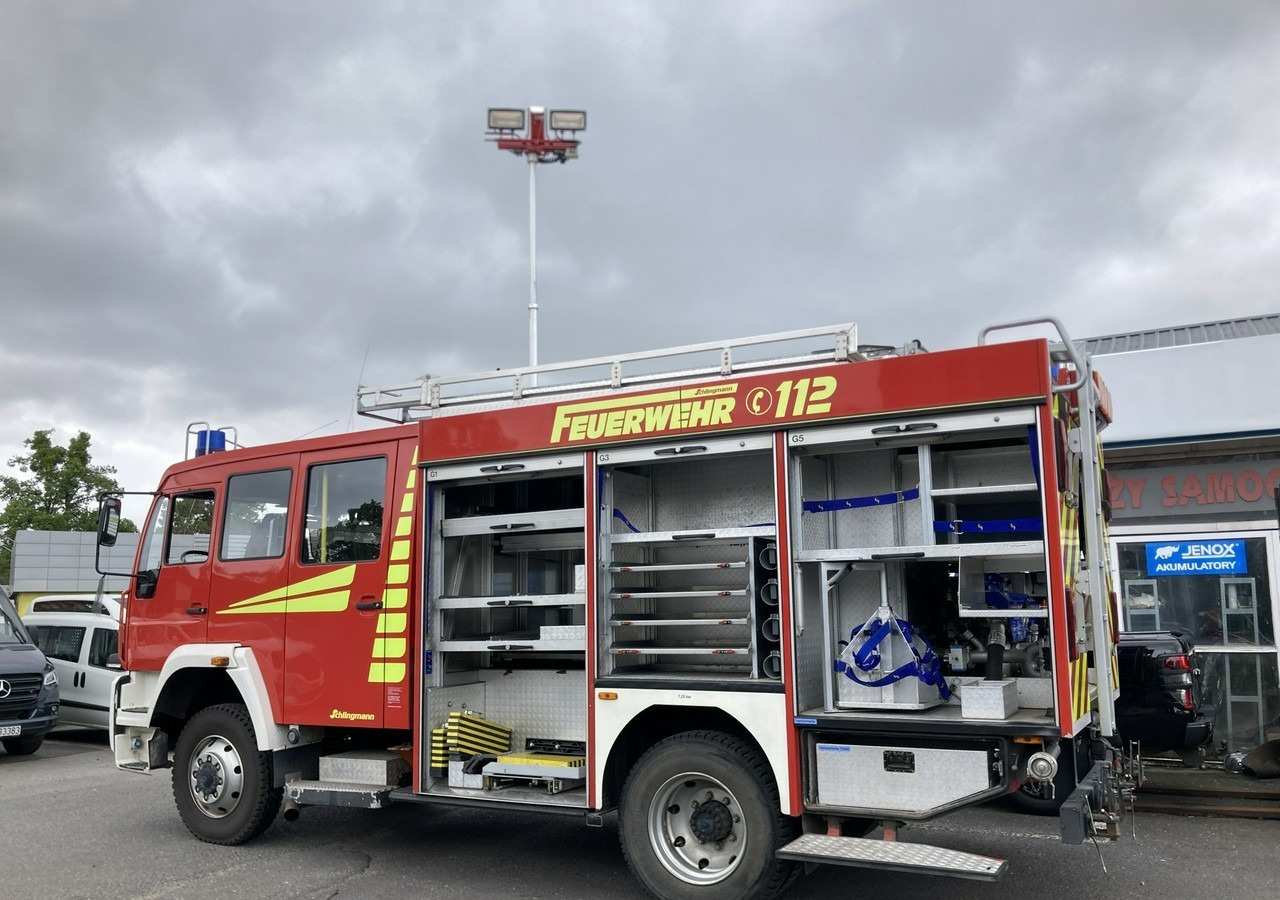 MAN MAN 15,250 Straż pożarna gaśnicza 9-oso 4X4 Wóz strażacki 2003 MAN 15,250 Straż pożarna gaśnicza 9-osobowa 4X4 Wóz strażacki 2003 - Fire engine: picture 2 MAN MAN 15,250 Straż pożarna gaśnicza 9-oso 4X4 Wóz strażacki 2003 MAN 15,250 Straż pożarna gaśnicza 9-osobowa 4X4 Wóz strażacki 2003 - Fire engine: picture 2