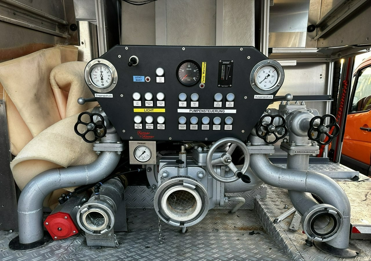 Mercedes-Benz Atego 918 Straż Pożarna 4X4 Wóz strażacki 2006 Atego 918 Straż Pożarna 4X4 Wóz strażacki 2006 - Fire engine: picture 2 Mercedes-Benz Atego 918 Straż Pożarna 4X4 Wóz strażacki 2006 Atego 918 Straż Pożarna 4X4 Wóz strażacki 2006 - Fire engine: picture 2