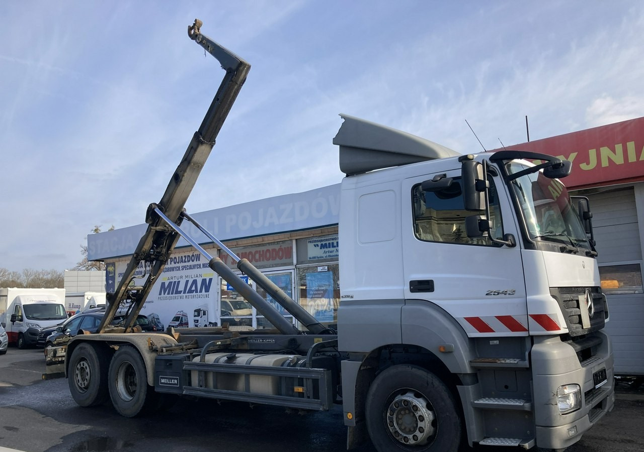Mercedes-Benz Axor 2543 Hakowiec MEILLER-KIPPER Model 2009 Axor 2543 Hakowiec MEILLER-KIPPER Model 2009 - Hook lift truck: picture 4 Mercedes-Benz Axor 2543 Hakowiec MEILLER-KIPPER Model 2009 Axor 2543 Hakowiec MEILLER-KIPPER Model 2009 - Hook lift truck: picture 4