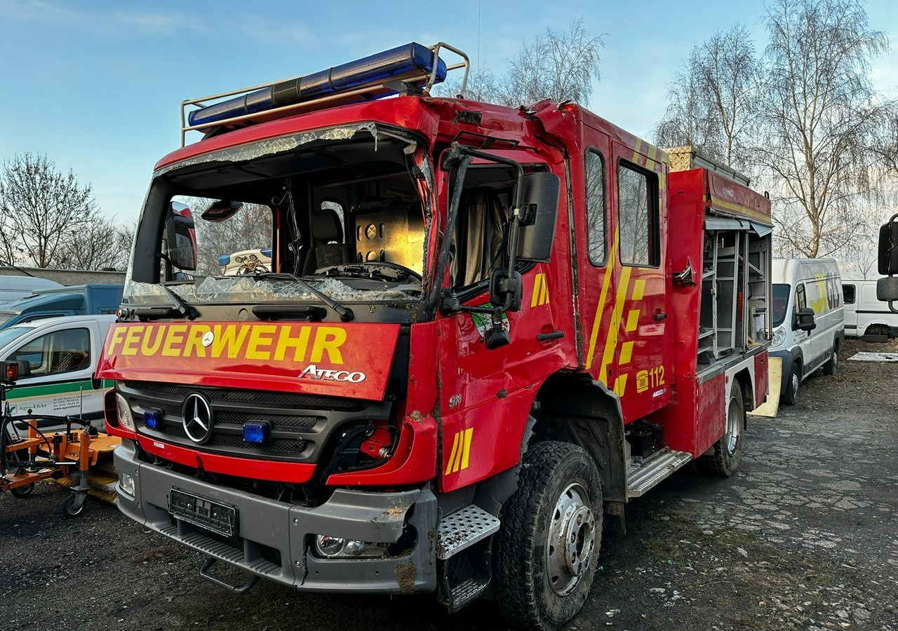 Mercedes-Benz Inny Mercedes-Benz Atego 918 Straż Pożarna 4X4 2006 - Fire engine: picture 5 Mercedes-Benz Inny Mercedes-Benz Atego 918 Straż Pożarna 4X4 2006 - Fire engine: picture 5