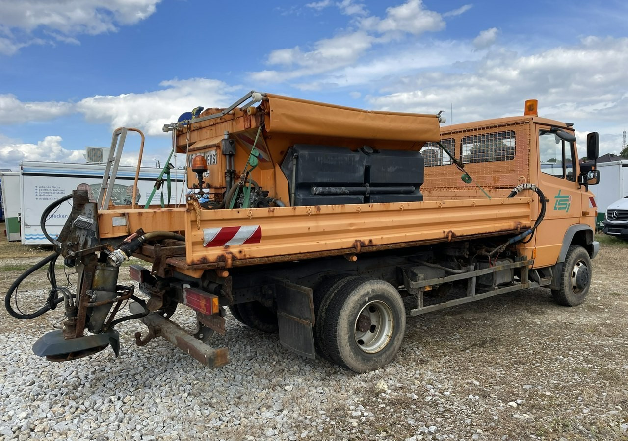 Mercedes-Benz Inny Mercedes-Benz Mercedes Vario 815 Wywrotka 4X4 2004 - Snow removal vehicle: picture 3 Mercedes-Benz Inny Mercedes-Benz Mercedes Vario 815 Wywrotka 4X4 2004 - Snow removal vehicle: picture 3