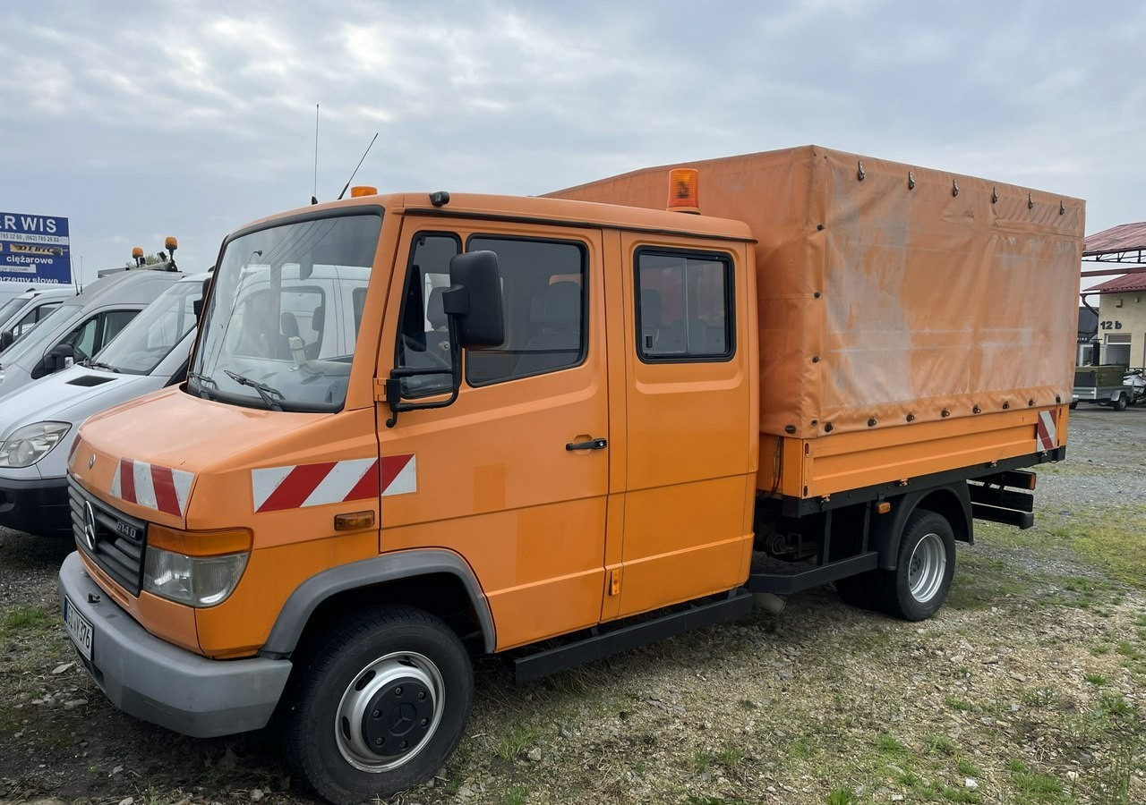 Mercedes-Benz Inny Mercedes-Benz Vario 614 Brygadówka skrzynia plandeka 6-oso doka dokka 2004 - Curtain side truck: picture 3 Mercedes-Benz Inny Mercedes-Benz Vario 614 Brygadówka skrzynia plandeka 6-oso doka dokka 2004 - Curtain side truck: picture 3