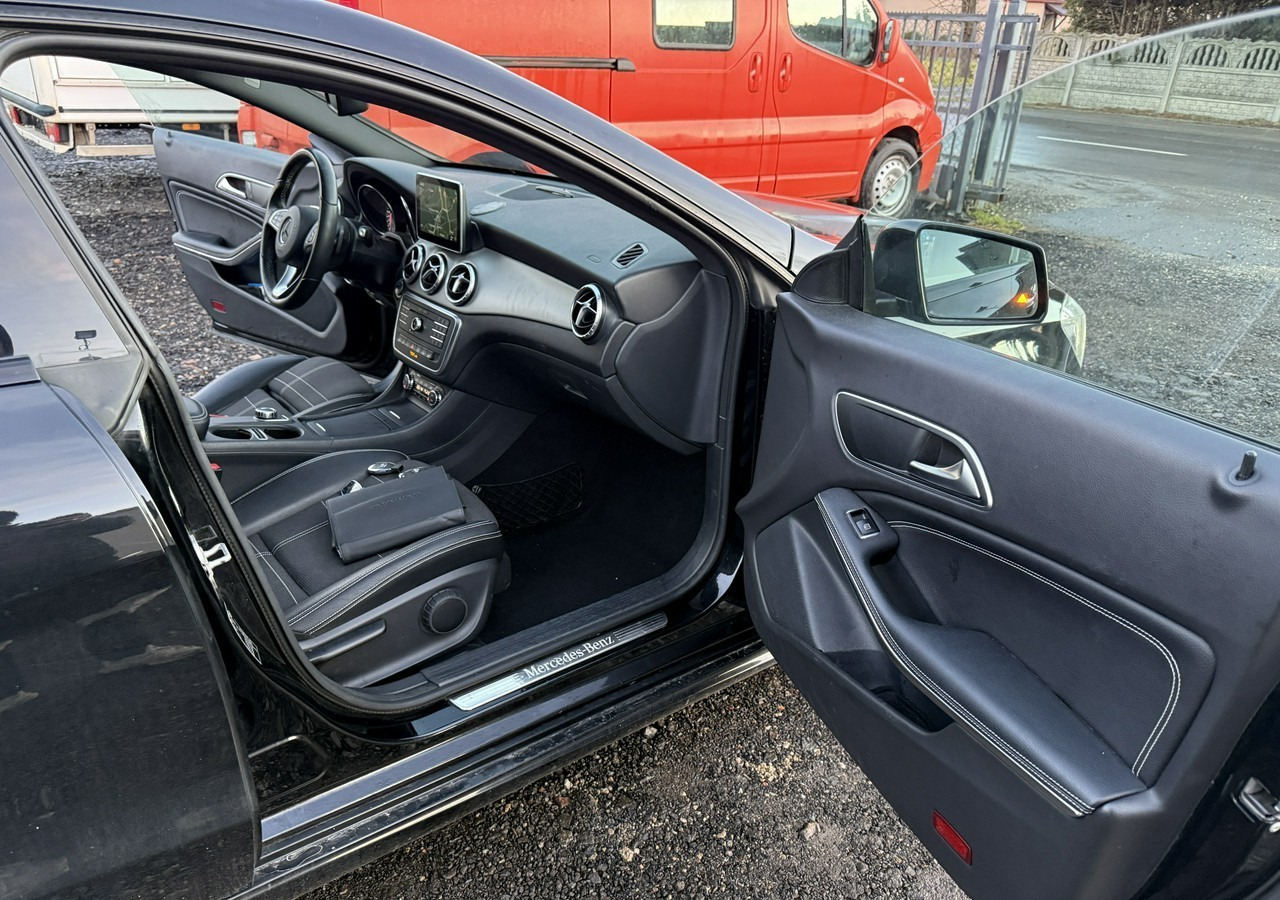 Car Mercedes-Benz Klasa CLA C117/X117 Mercedes-Benz Klasa CLA Mercedes CLA 250 4MATIC 2.0-210KM Bogate wyposażenie 2016: picture 18