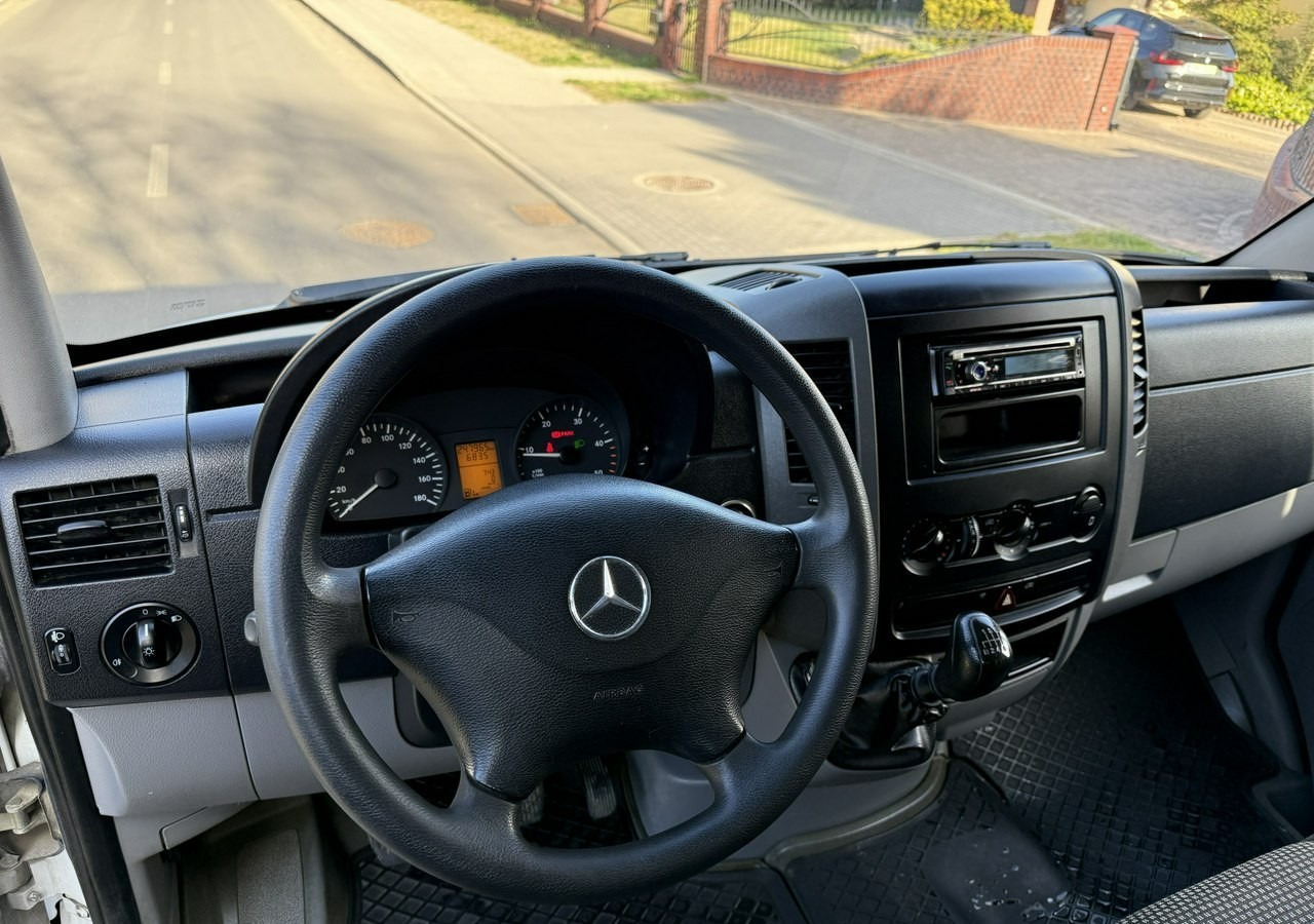 Mercedes-Benz Sprinter Sprinter 315 CDI dokka doka Brygadówka skrzynia 2007 - Open body delivery van, Crew cab van: picture 4 Mercedes-Benz Sprinter Sprinter 315 CDI dokka doka Brygadówka skrzynia 2007 - Open body delivery van, Crew cab van: picture 4
