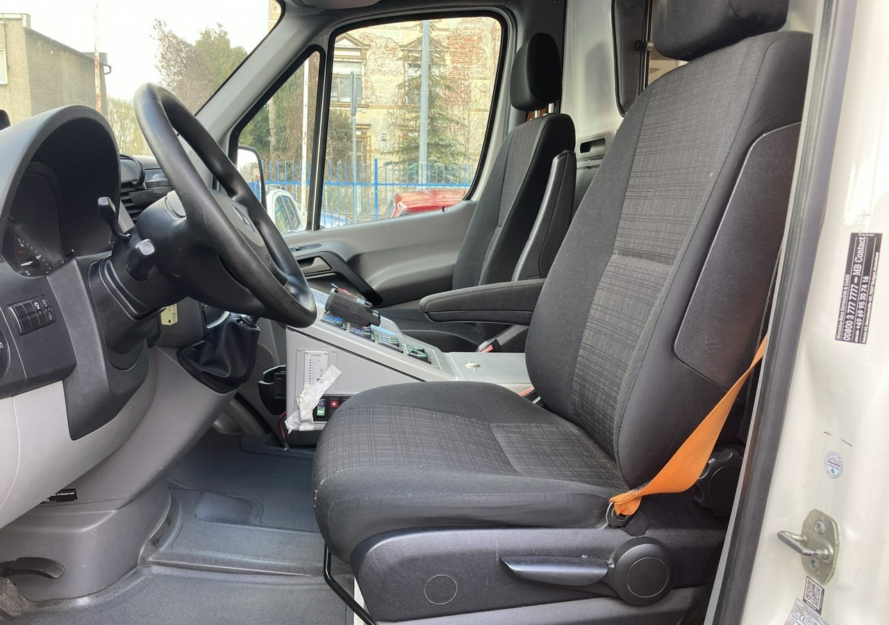 Leasing of  Mercedes-Benz Sprinter Sprinter 519 Karetka 4X4 Ambulans MODEL 2017 Mercedes-Benz Sprinter Sprinter 519 Karetka 4X4 Ambulans MODEL 2017: picture 11