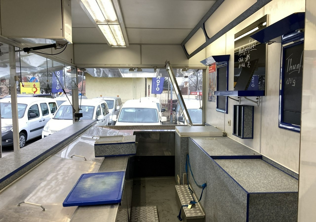 Mercedes-Benz Sprinter Sprinter Autosklep Gastronomiczny wędli Ryb Food Truck Foodtruck skl - Food truck: picture 4 Mercedes-Benz Sprinter Sprinter Autosklep Gastronomiczny wędli Ryb Food Truck Foodtruck skl - Food truck: picture 4