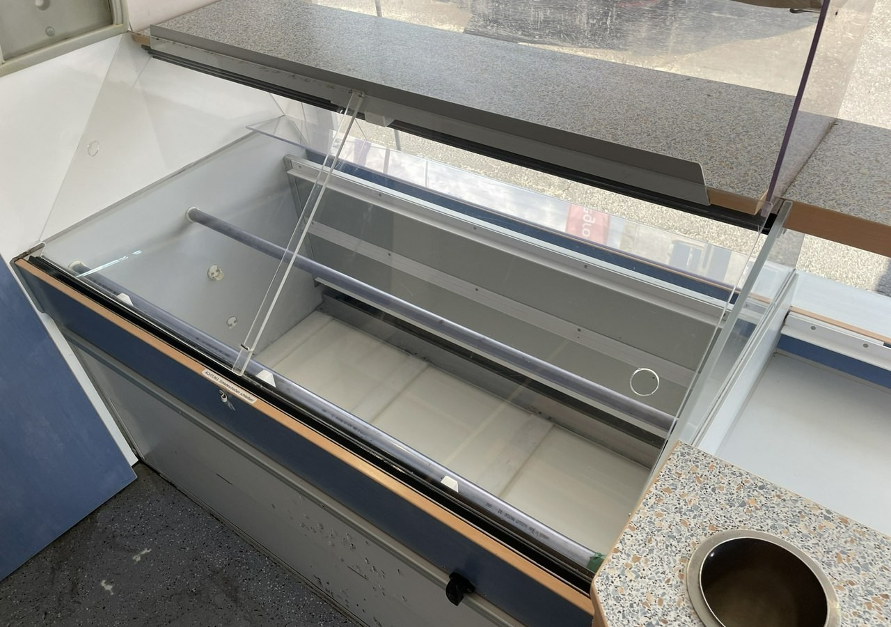 Opel Vivaro Autosklep pieczywa Sklep bar Gastronomiczny Food Truck Foodtruck 200 - Food truck: picture 5 Opel Vivaro Autosklep pieczywa Sklep bar Gastronomiczny Food Truck Foodtruck 200 - Food truck: picture 5