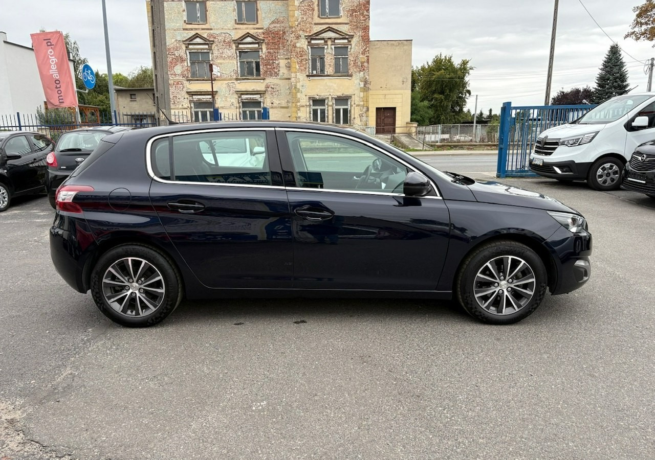 Peugeot 308 II Peugeot 308 HB 1.6HDI 85tkm FullLed Navi Klima 2016 - Hatchback: picture 3 Peugeot 308 II Peugeot 308 HB 1.6HDI 85tkm FullLed Navi Klima 2016 - Hatchback: picture 3
