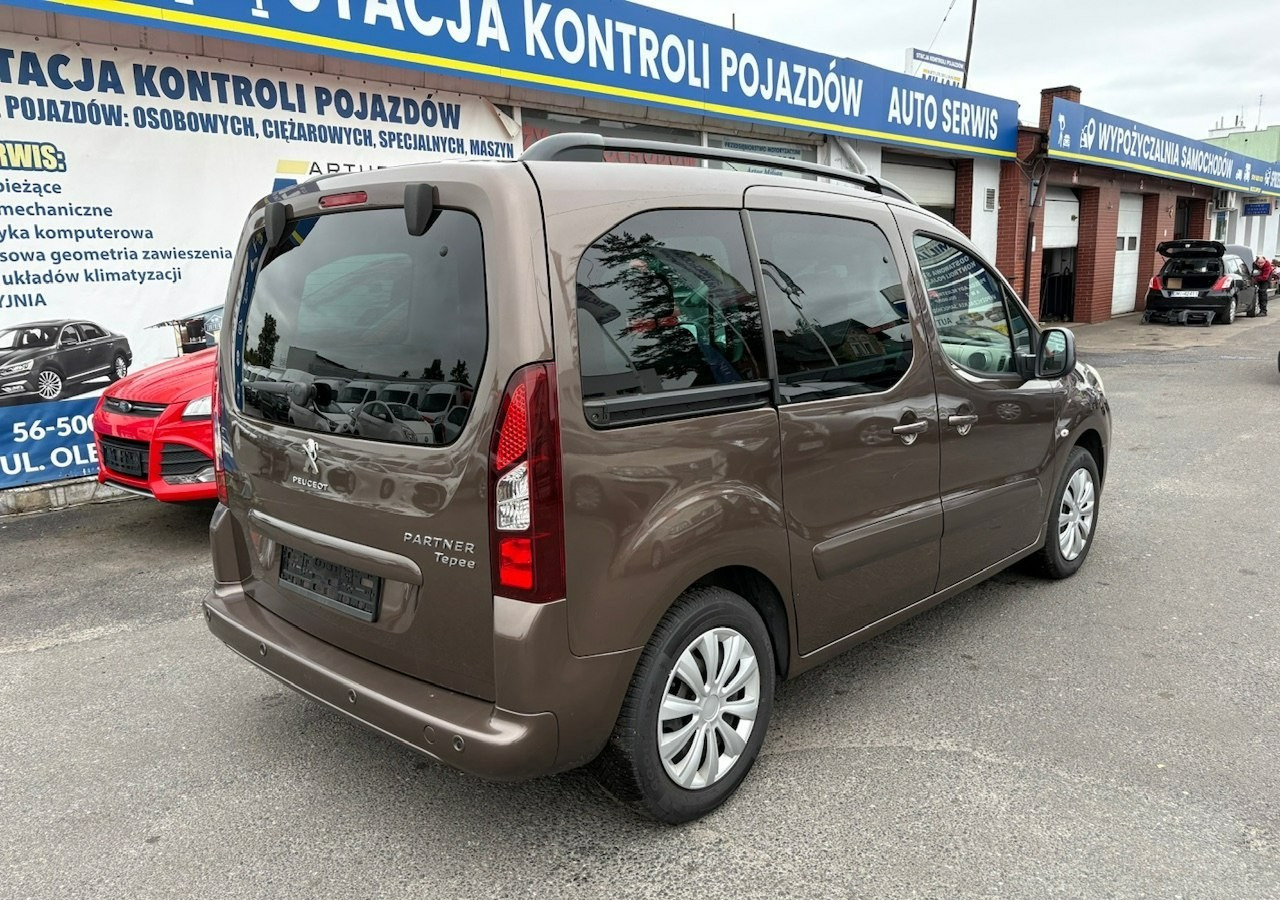 Peugeot Partner II Peugeot Partner Tepee 100 Family Model 2013 - Estate car: picture 3 Peugeot Partner II Peugeot Partner Tepee 100 Family Model 2013 - Estate car: picture 3