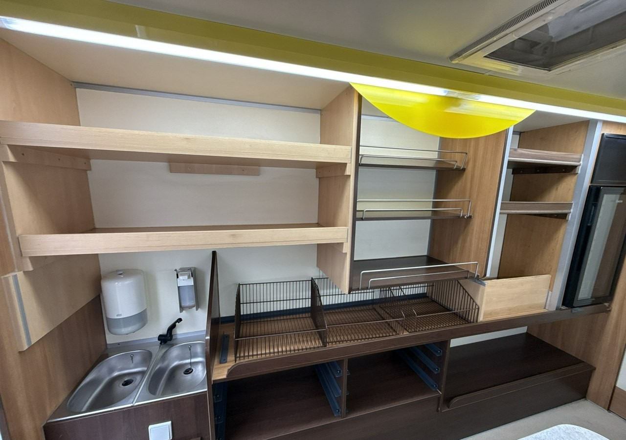 Renault Master Autosklep piec Sklep bar Gastronomiczny Food Truck Foodtruck Borco20 - Food truck: picture 4 Renault Master Autosklep piec Sklep bar Gastronomiczny Food Truck Foodtruck Borco20 - Food truck: picture 4