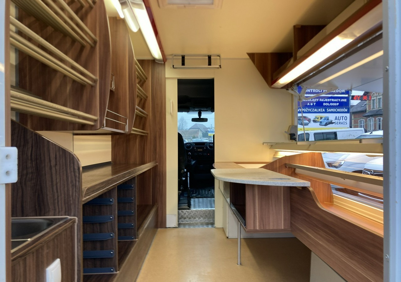 Renault Master Autosklep sklep Bar Gastronomiczny Food Truck Foodtruck Borco 2017 - Food truck: picture 3 Renault Master Autosklep sklep Bar Gastronomiczny Food Truck Foodtruck Borco 2017 - Food truck: picture 3