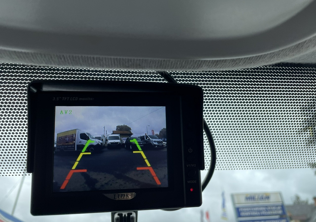 Renault Trafic Renault Trafic 1.6-120KM Klima 2018 - Panel van: picture 4 Renault Trafic Renault Trafic 1.6-120KM Klima 2018 - Panel van: picture 4