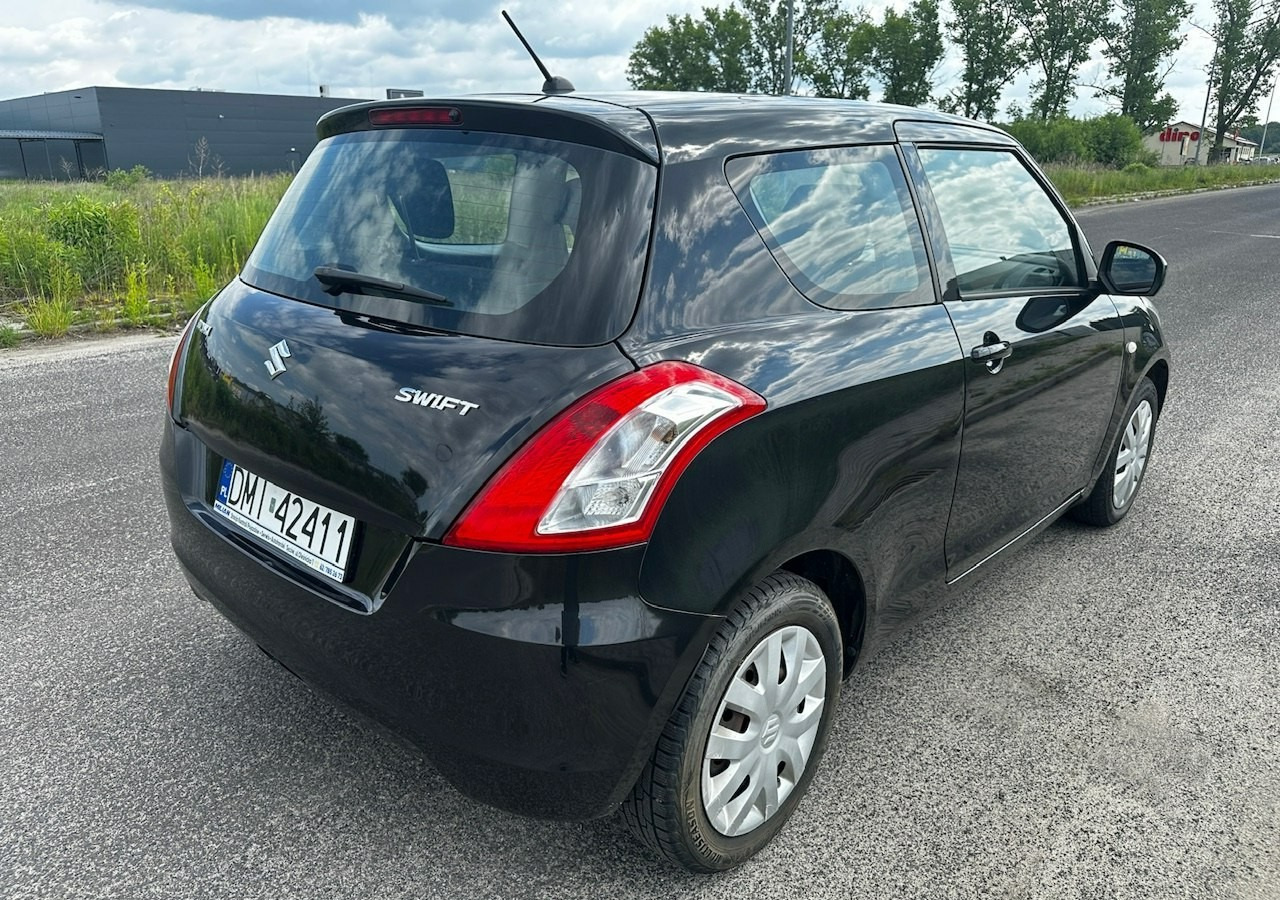 Suzuki Swift V Suzuki Swift 1.2-94KM Klima Model 2012 - Hatchback: picture 4 Suzuki Swift V Suzuki Swift 1.2-94KM Klima Model 2012 - Hatchback: picture 4
