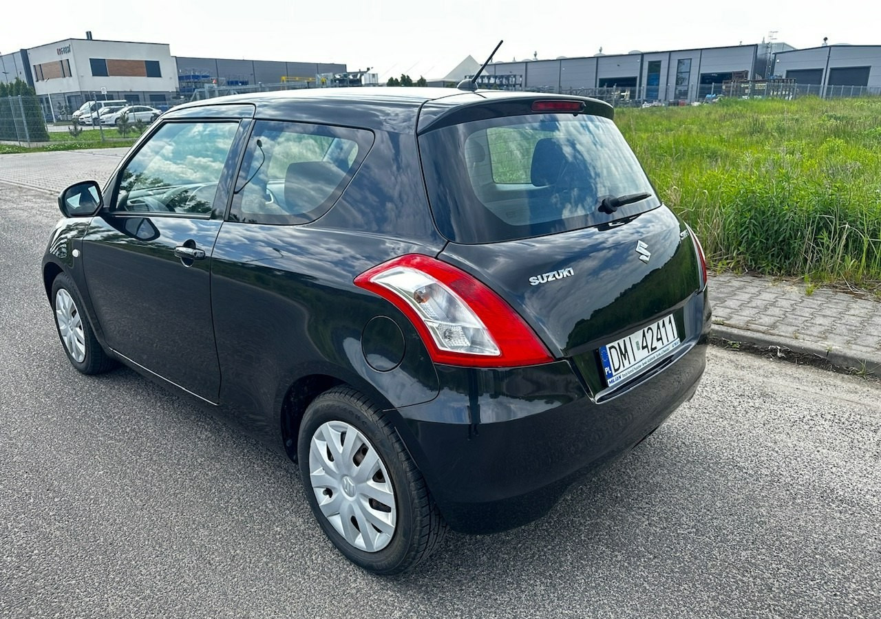 Suzuki Swift V Suzuki Swift 1.2-94KM Klima Model 2012 - Hatchback: picture 3 Suzuki Swift V Suzuki Swift 1.2-94KM Klima Model 2012 - Hatchback: picture 3