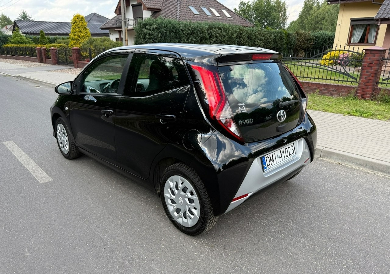 Toyota Aygo II Toyota Aygo 1.0-16V Klima Salon PL 24651km Model 2021 - Hatchback: picture 3 Toyota Aygo II Toyota Aygo 1.0-16V Klima Salon PL 24651km Model 2021 - Hatchback: picture 3