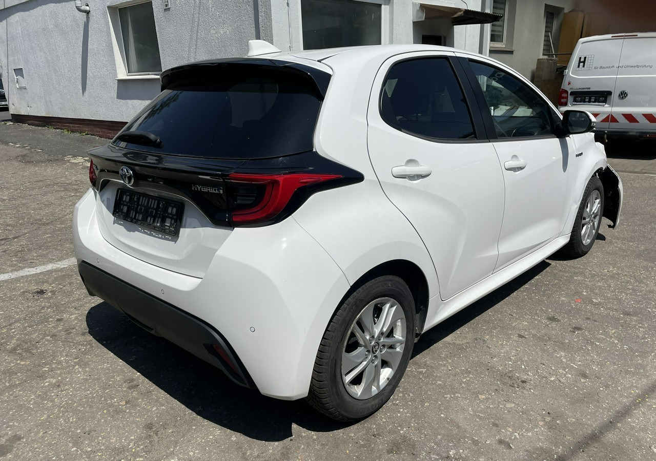 Toyota Yaris IV Toyota Yaris Hybrid 1.5 Active Salon PL 2023 FV 23% - Hatchback: picture 5 Toyota Yaris IV Toyota Yaris Hybrid 1.5 Active Salon PL 2023 FV 23% - Hatchback: picture 5