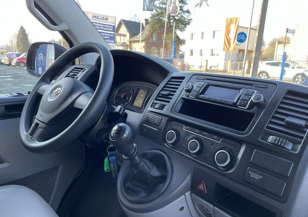 Volkswagen Inny Volkswagen Volkswagen Caravelle 2.0-140KM 2015 - Car: picture 5 Volkswagen Inny Volkswagen Volkswagen Caravelle 2.0-140KM 2015 - Car: picture 5