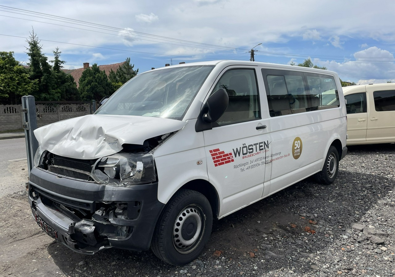 Volkswagen Transporter T5 Volkswagen Transporter Long 2.0-140KM 9-osobowy Model 2015 - Car: picture 3 Volkswagen Transporter T5 Volkswagen Transporter Long 2.0-140KM 9-osobowy Model 2015 - Car: picture 3