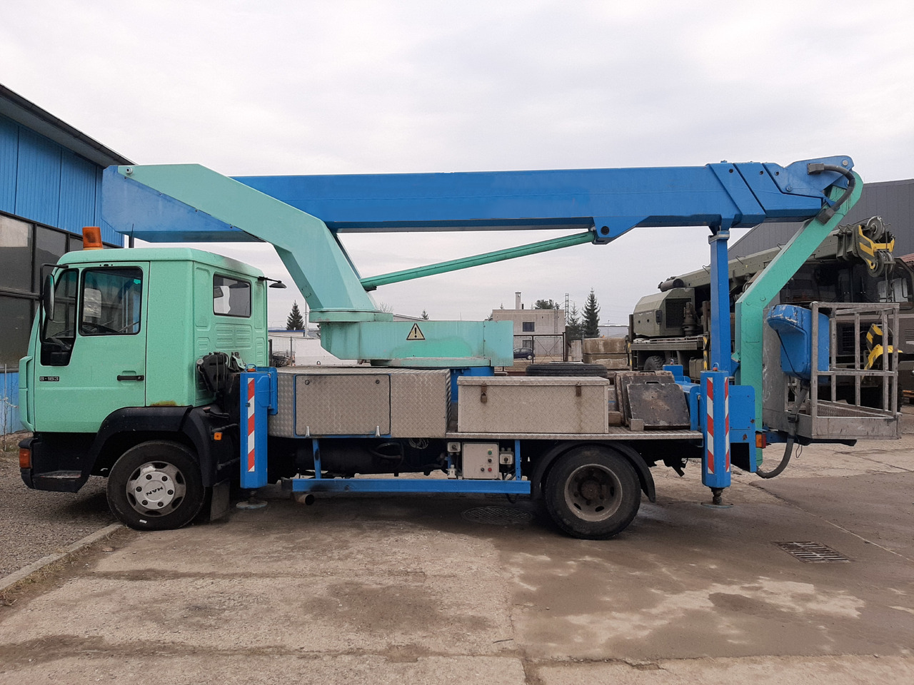 MAN BISON TKA30 - Truck mounted aerial platform: picture 1 MAN BISON TKA30 - Truck mounted aerial platform: picture 1