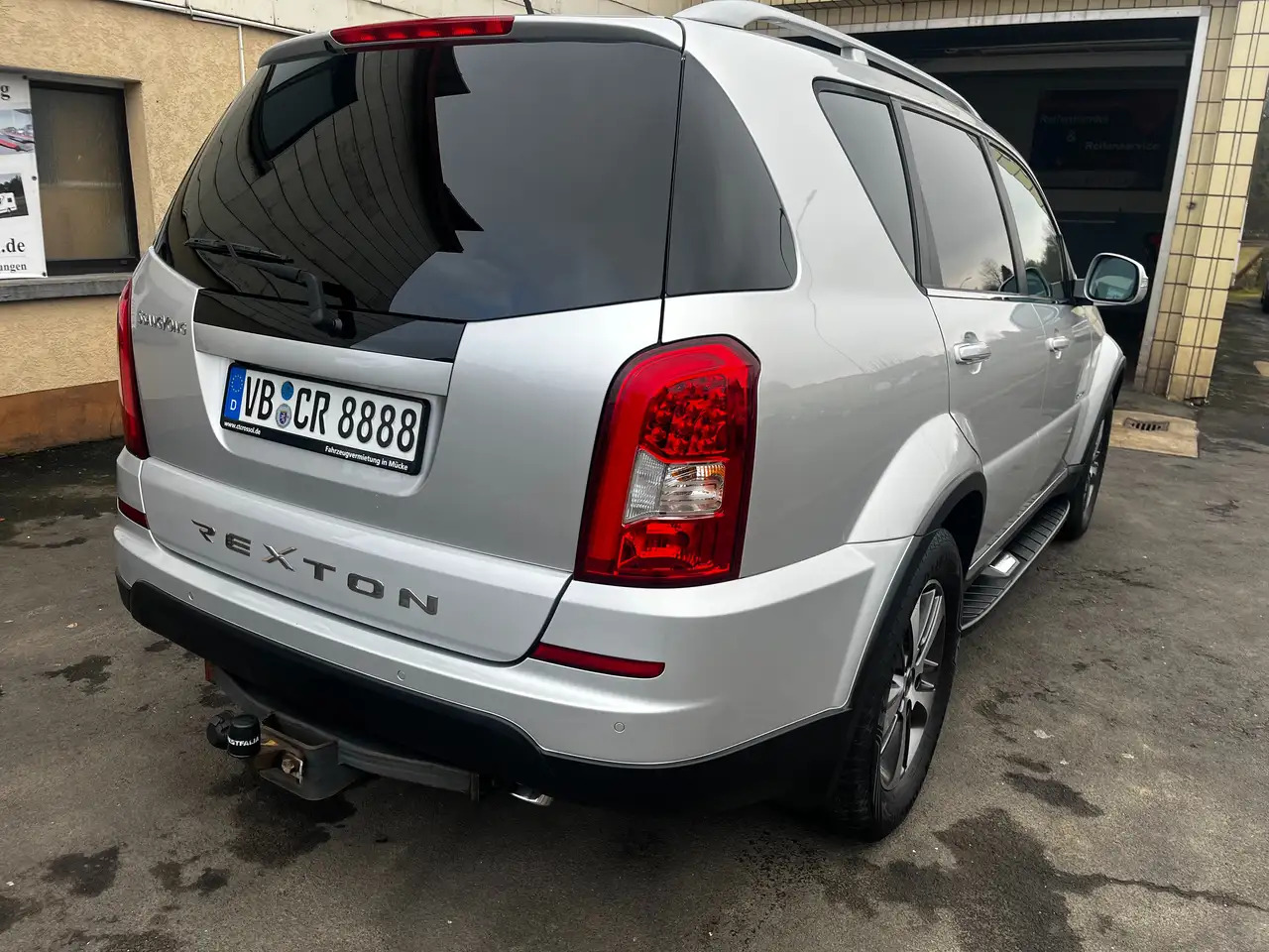 SsangYong Rexton Rexton 2.2 TD 4x4|AUTOM|7SITZ - SUV: picture 4 SsangYong Rexton Rexton 2.2 TD 4x4|AUTOM|7SITZ - SUV: picture 4