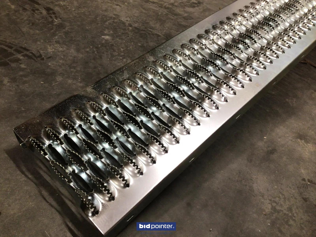 HH Metalen oprijplank - Loading ramp: picture 3 HH Metalen oprijplank - Loading ramp: picture 3