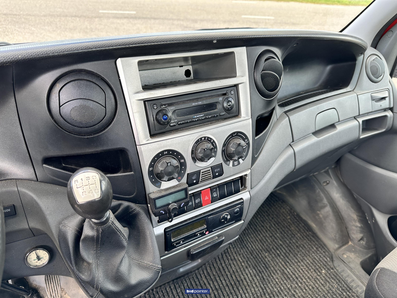 Iveco Daily 40C18 - Mini artic tractor unit: picture 5 Iveco Daily 40C18 - Mini artic tractor unit: picture 5