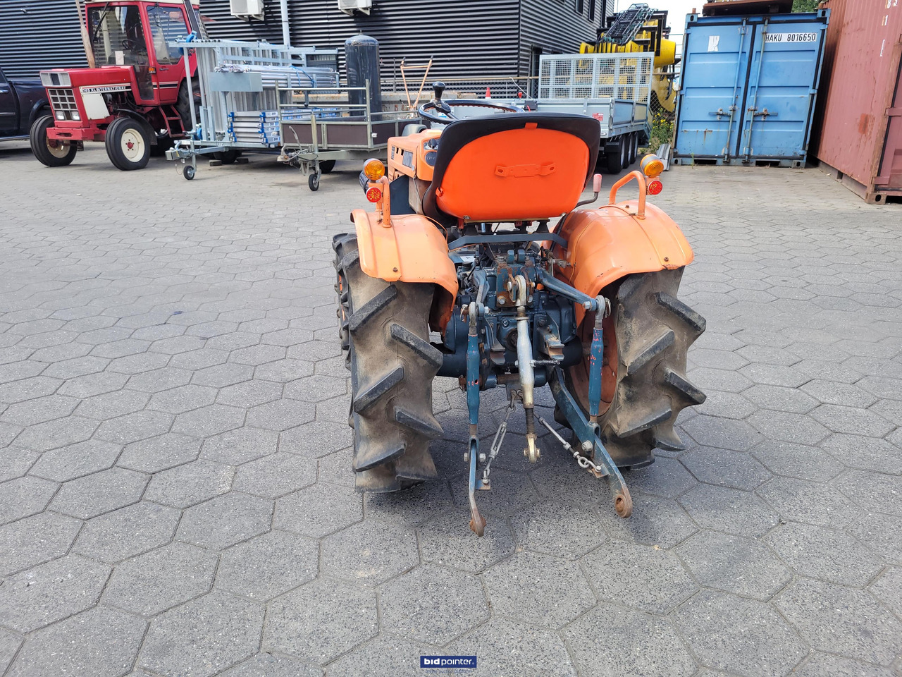 Kubota B7001 - Compact tractor: picture 5 Kubota B7001 - Compact tractor: picture 5