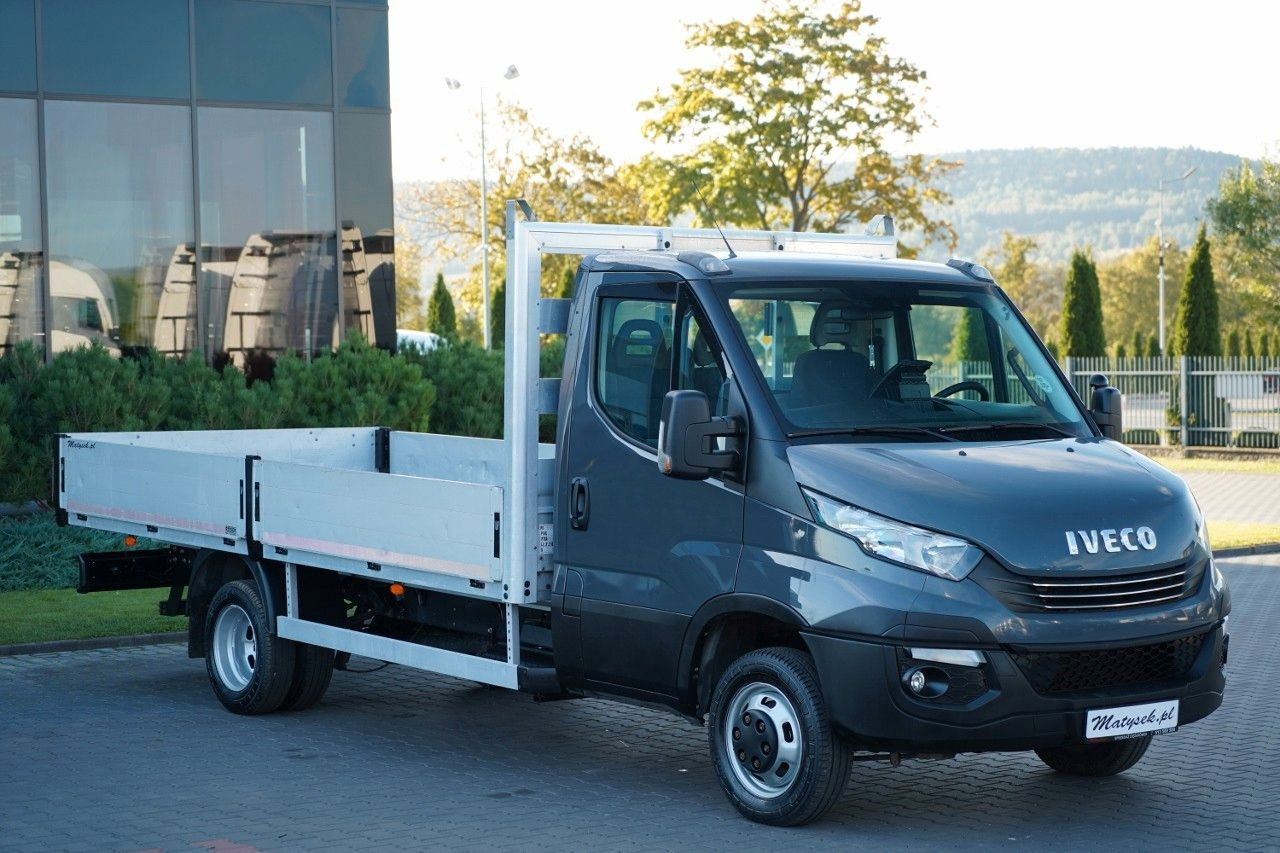 Iveco DAILY 35-180 / SKRZYNIOWY / BLIŹNIAK / HAK / 201 - Closed box van: picture 4 Iveco DAILY 35-180 / SKRZYNIOWY / BLIŹNIAK / HAK / 201 - Closed box van: picture 4