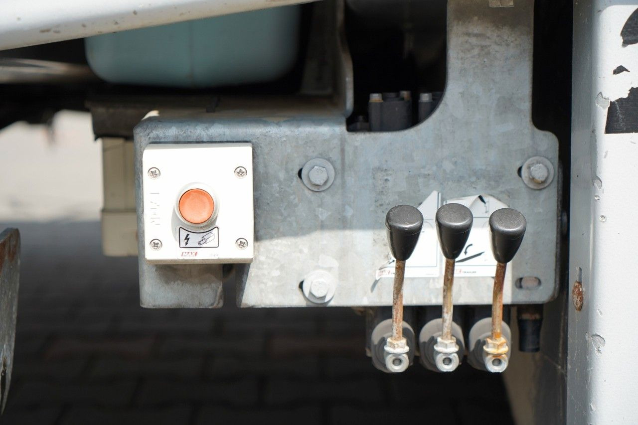 Low loader semi-trailer MAX TRAILLER  NACZEPA LAWETA / NISKOPODWOZIOWA / 12,: picture 13 Low loader semi-trailer MAX TRAILLER  NACZEPA LAWETA / NISKOPODWOZIOWA / 12,: picture 13