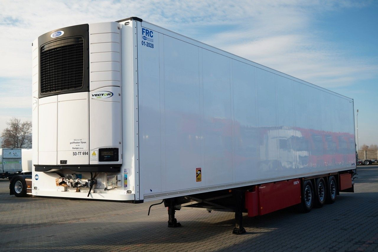 Schmitz Cargobull CHŁODNIA / CARRIER VECTOR 1550 / OŚ PODNOSZONA / - Refrigerated semi-trailer: picture 3 Schmitz Cargobull CHŁODNIA / CARRIER VECTOR 1550 / OŚ PODNOSZONA / - Refrigerated semi-trailer: picture 3