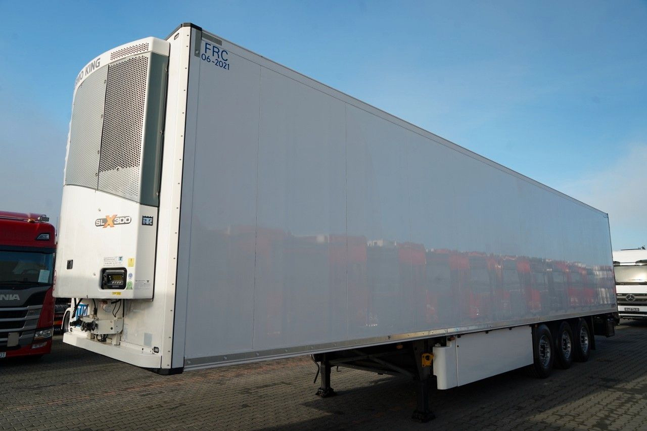 Schmitz Cargobull / CHŁODNIA / THERMO KING SLX 300 / HAKÓWKA / OŚ - Refrigerated semi-trailer: picture 2 Schmitz Cargobull / CHŁODNIA / THERMO KING SLX 300 / HAKÓWKA / OŚ - Refrigerated semi-trailer: picture 2
