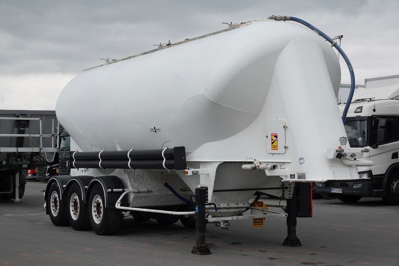 Spitzer CEMENTONACZEPA / 37 000 L / SILOS / 3 KOMORY - Silo semi-trailer: picture 1 Spitzer CEMENTONACZEPA / 37 000 L / SILOS / 3 KOMORY - Silo semi-trailer: picture 1