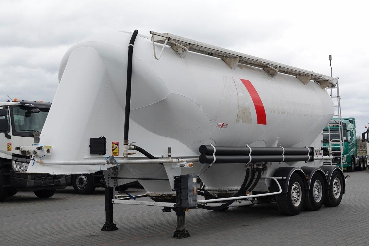 Spitzer CEMENTONACZEPA / 43 000 L / SILOS / 3 KOMORY / O - Silo semi-trailer: picture 2 Spitzer CEMENTONACZEPA / 43 000 L / SILOS / 3 KOMORY / O - Silo semi-trailer: picture 2