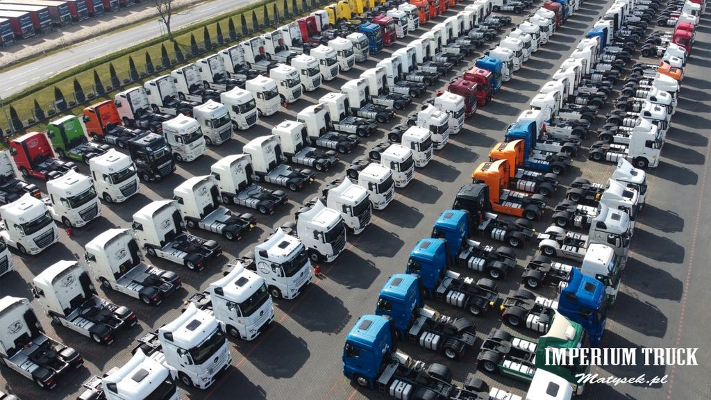 Tractor unit Renault T 520 / 13L / MAXISPACE / RETARDER / SALONKA Renault T 520 / 13L / MAXISPACE / RETARDER / SALONKA: picture 18 Tractor unit Renault T 520 / 13L / MAXISPACE / RETARDER / SALONKA Renault T 520 / 13L / MAXISPACE / RETARDER / SALONKA: picture 18