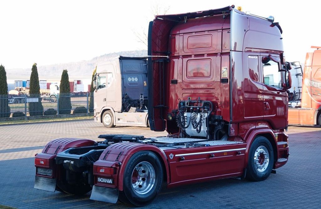 Scania R 580 / V8 / RETARDER / FULL AIRMATIC / I-PARK - Tractor unit: picture 4 Scania R 580 / V8 / RETARDER / FULL AIRMATIC / I-PARK - Tractor unit: picture 4