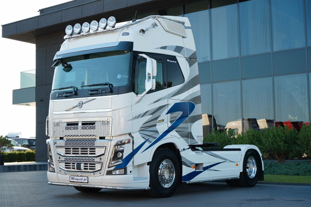 Volvo FH 16 / 650 / I -PARK COOL / FULL AIRMATIC / AL - Tractor unit: picture 4 Volvo FH 16 / 650 / I -PARK COOL / FULL AIRMATIC / AL - Tractor unit: picture 4