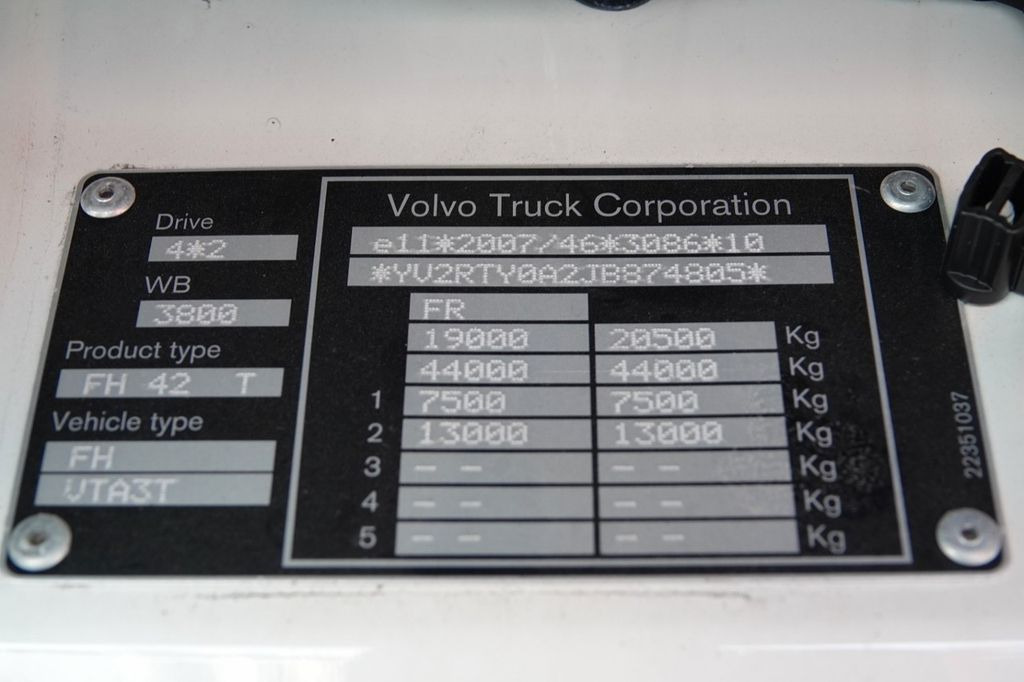 Tractor unit Volvo FH 460 / NISKA KABINA / 2018 YEAR / SPROWADZONY: picture 18