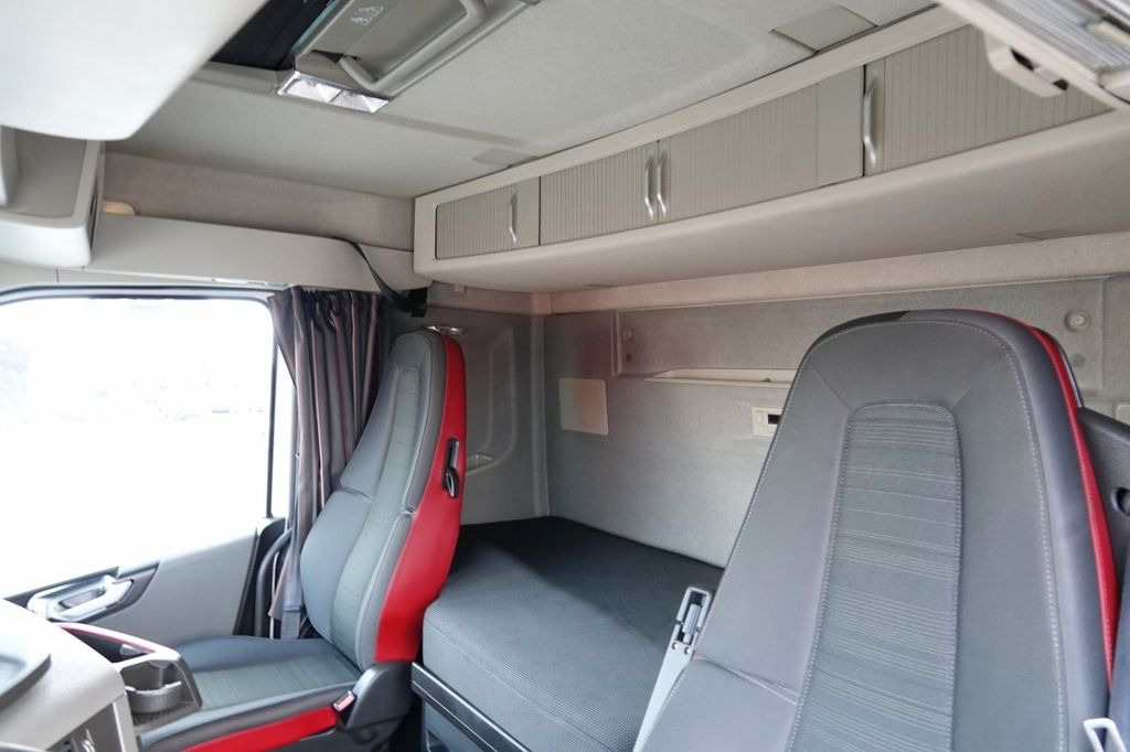 Tractor unit Volvo FH 460 / NISKA KABINA / 2018 YEAR / SPROWADZONY: picture 12