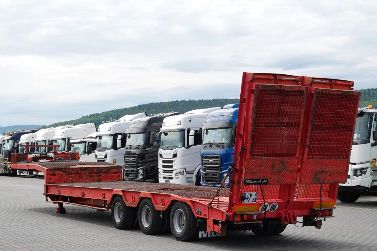 VEREM NACZEPA LAWETA NISKOPODWOZIE / NAJAZDY HYD - Low loader semi-trailer: picture 3 VEREM NACZEPA LAWETA NISKOPODWOZIE / NAJAZDY HYD - Low loader semi-trailer: picture 3