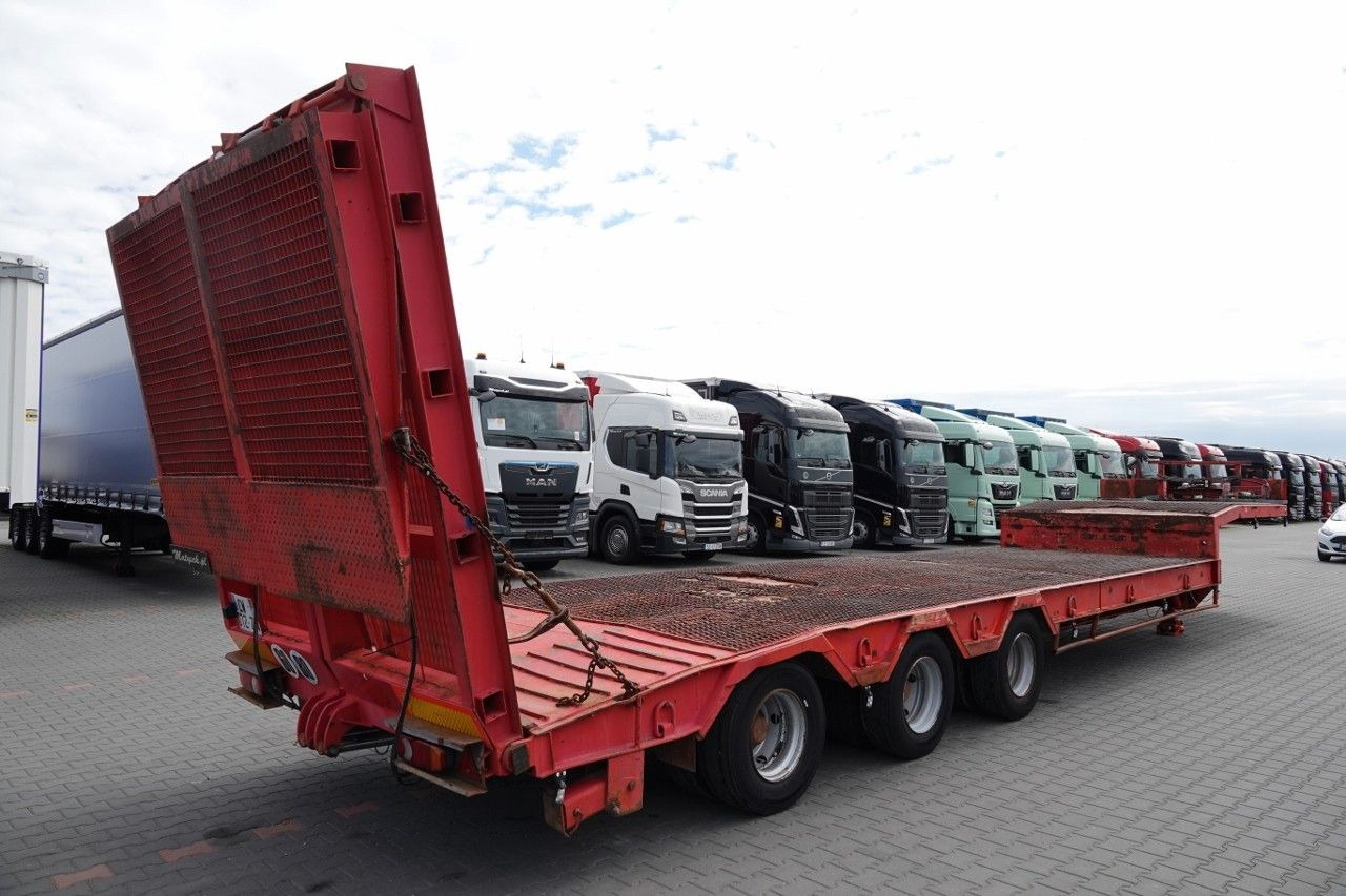 VEREM NACZEPA LAWETA NISKOPODWOZIE / NAJAZDY HYD - Low loader semi-trailer: picture 4 VEREM NACZEPA LAWETA NISKOPODWOZIE / NAJAZDY HYD - Low loader semi-trailer: picture 4